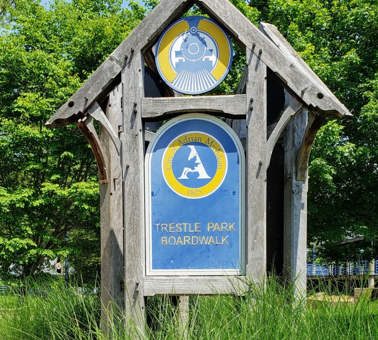 Trestle Park (Adrian,&nbspMI)
